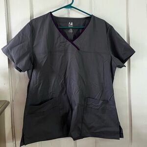 Dagacci Gray V-Neck Scrub Top
